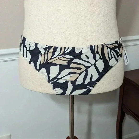 2/$10 NWT Old Navy Swim Bottom - Picture 2 of 4